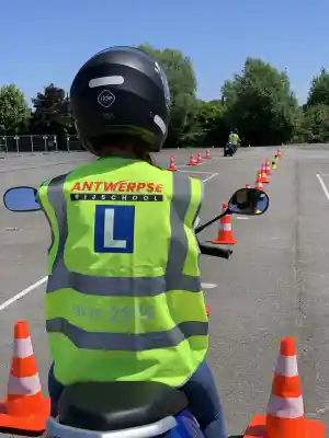 Antwerpse Rijschool.jpg