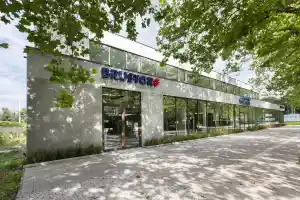 Volcke Zonweringen - Brustor Roeselare.jpg