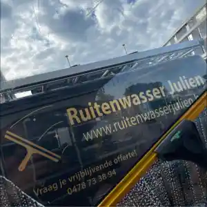 Ruitenwasser Julien.jpg