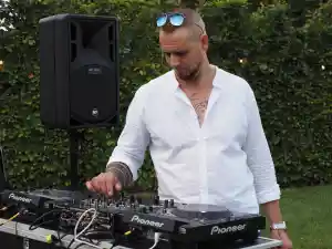 L&T universal bv.jpg