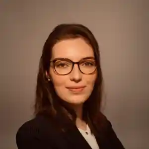 Laura Van Renterghem | advocaat.jpg