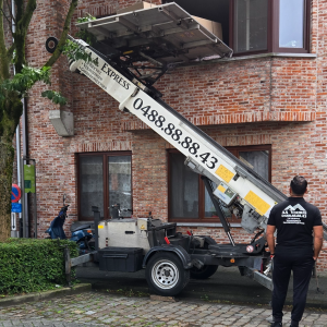 A.A. EXPRESS - VERHUIS BV.jpg