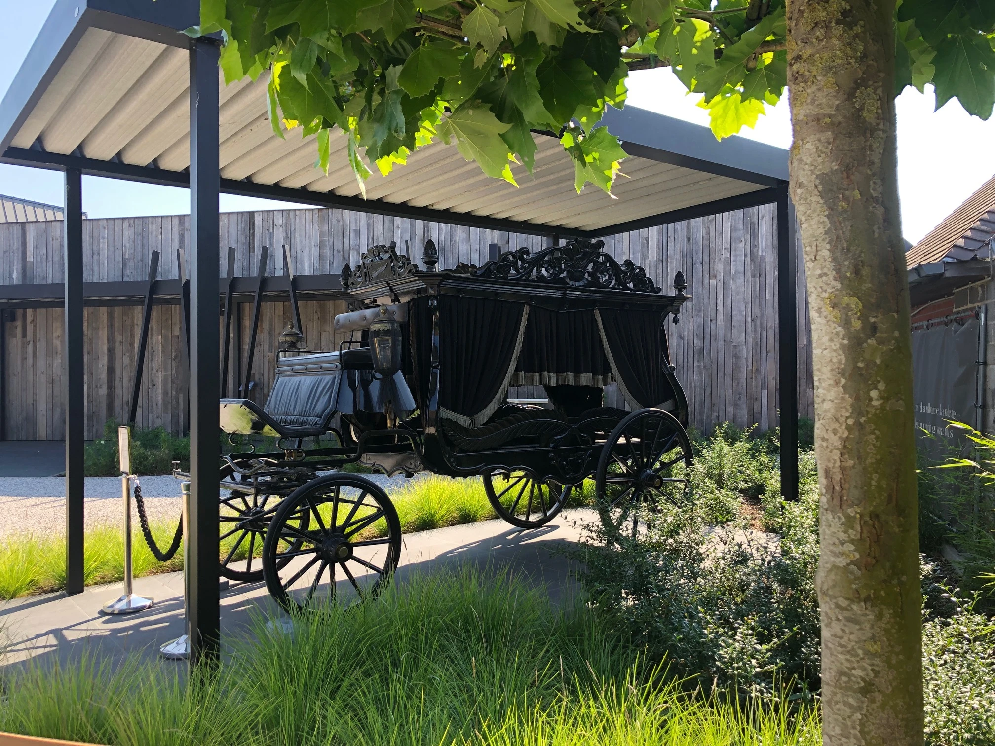 Van den Abeele / Dietrich.jpg