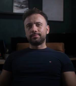  GREEN LOVERS WORKS.jpg