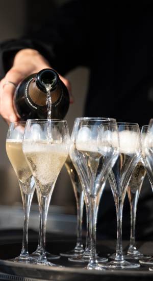 Bubbles Taste (Enkel drank & bijhorende hapjes).jpg