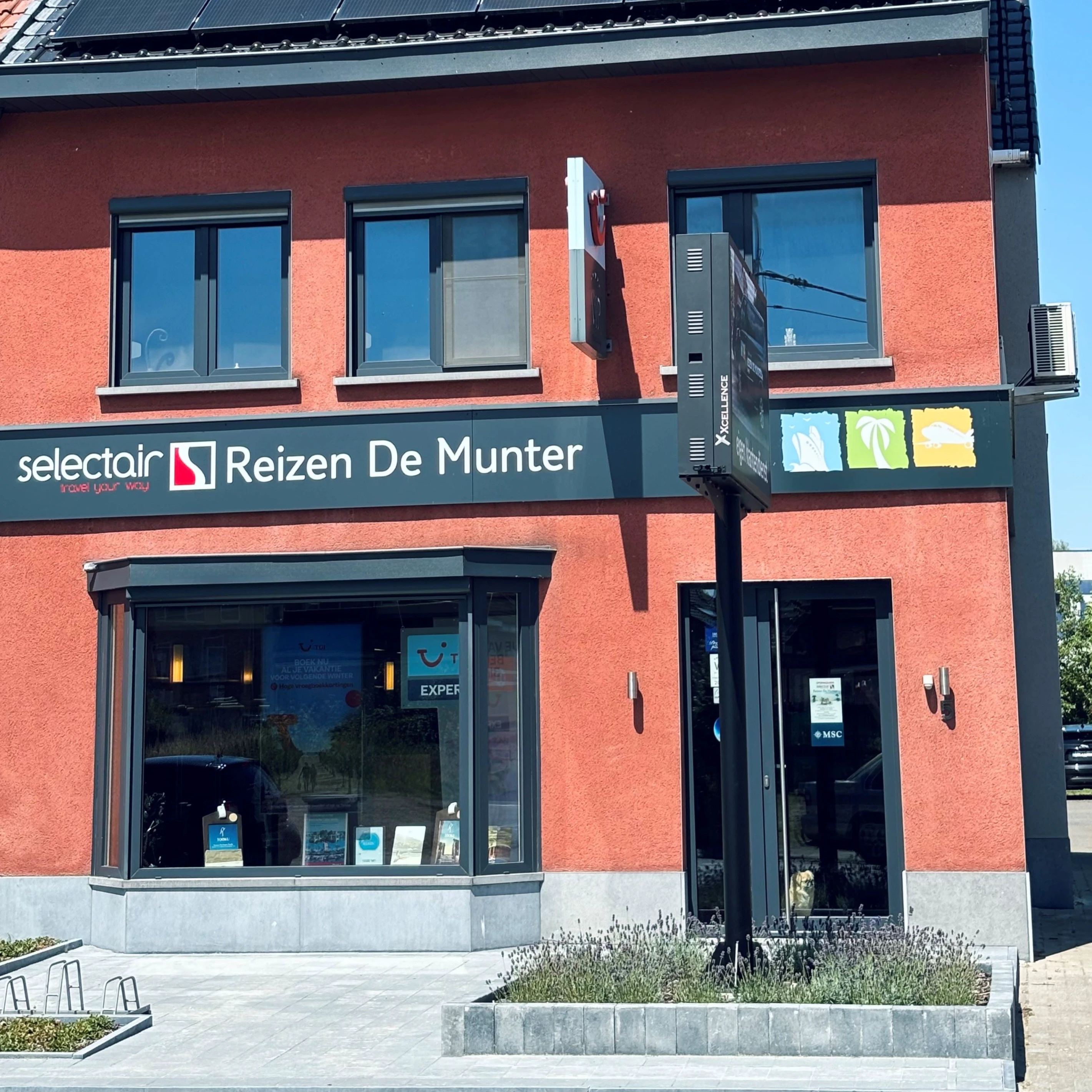 Reizen De Munter.jpg