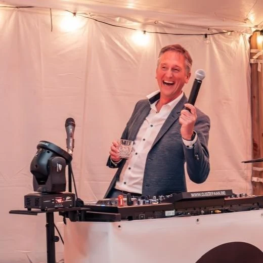 DJ Stefaan.jpg