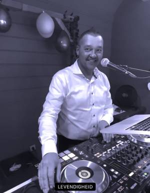 Wesley's Discobar (Dj Wesley Heirman).jpg