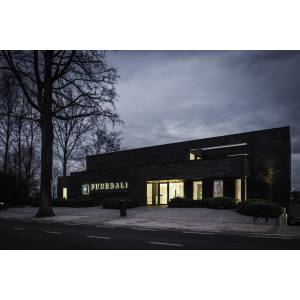 Funerali uitvaartbegeleiders.jpg